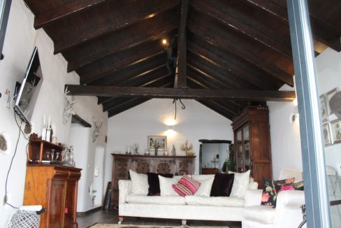 121507 (54) (Medium)