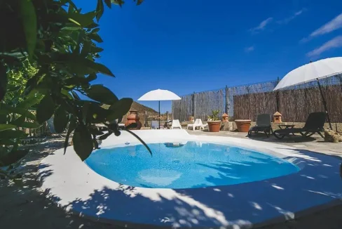 guesthouse for sale
